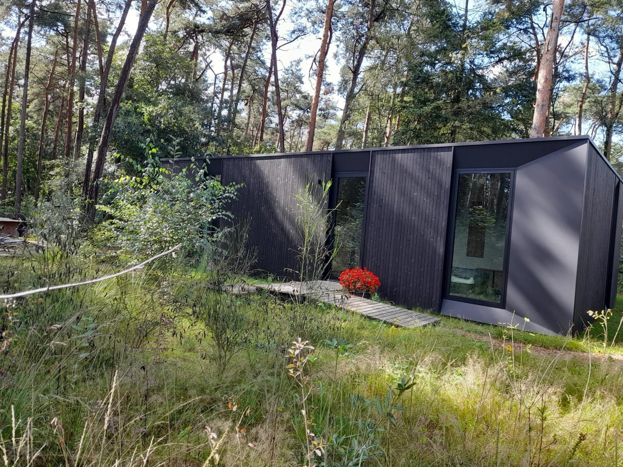 Black Box Lille Luaran gambar