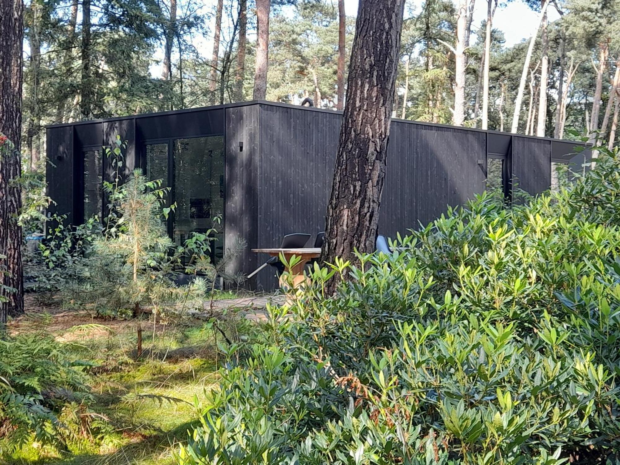 Black Box Lille Luaran gambar